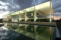 6x1: Setor produtivo protocola manifesto no parlamento e governo 