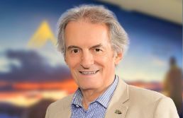 Por que as placas de 'contrata-se' não saem das vitrines do comércio?