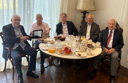 Cotait e ex-presidentes da ACSP homenageiam Alencar Burti
