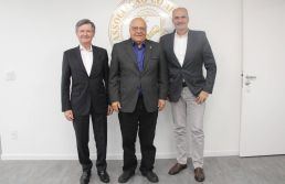 Presidente Ordine recebe visita de representantes do IDV