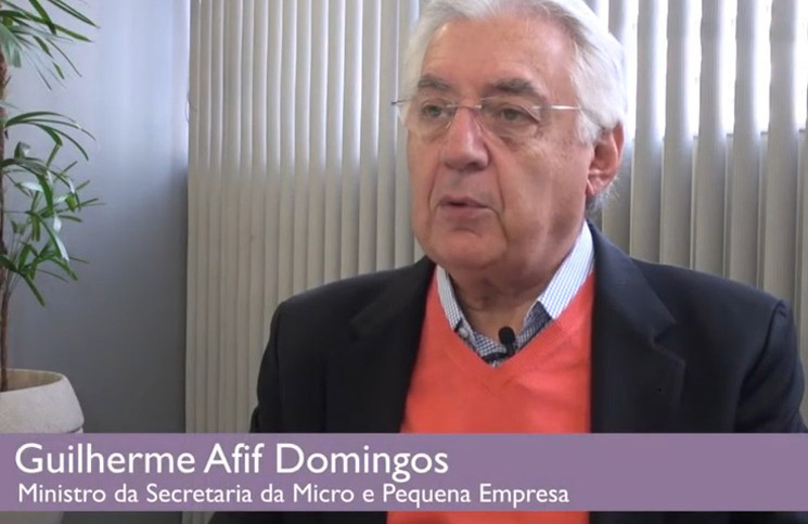 COMO OS IMPOSTOS EMPERRAM O BRASIL