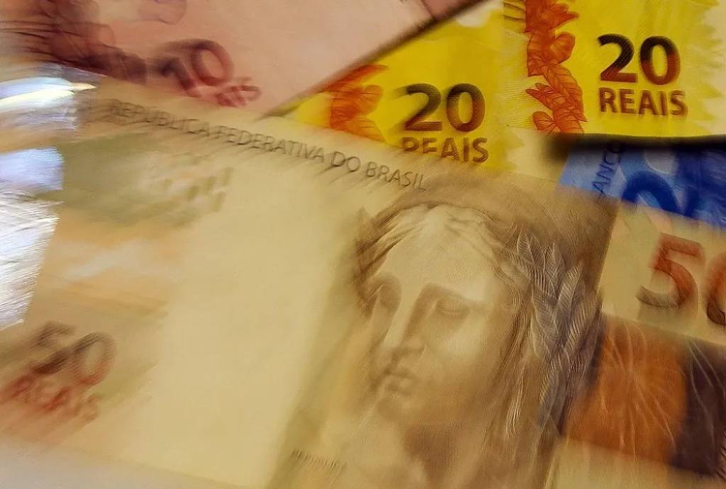 Uma image de notas de 20 reais