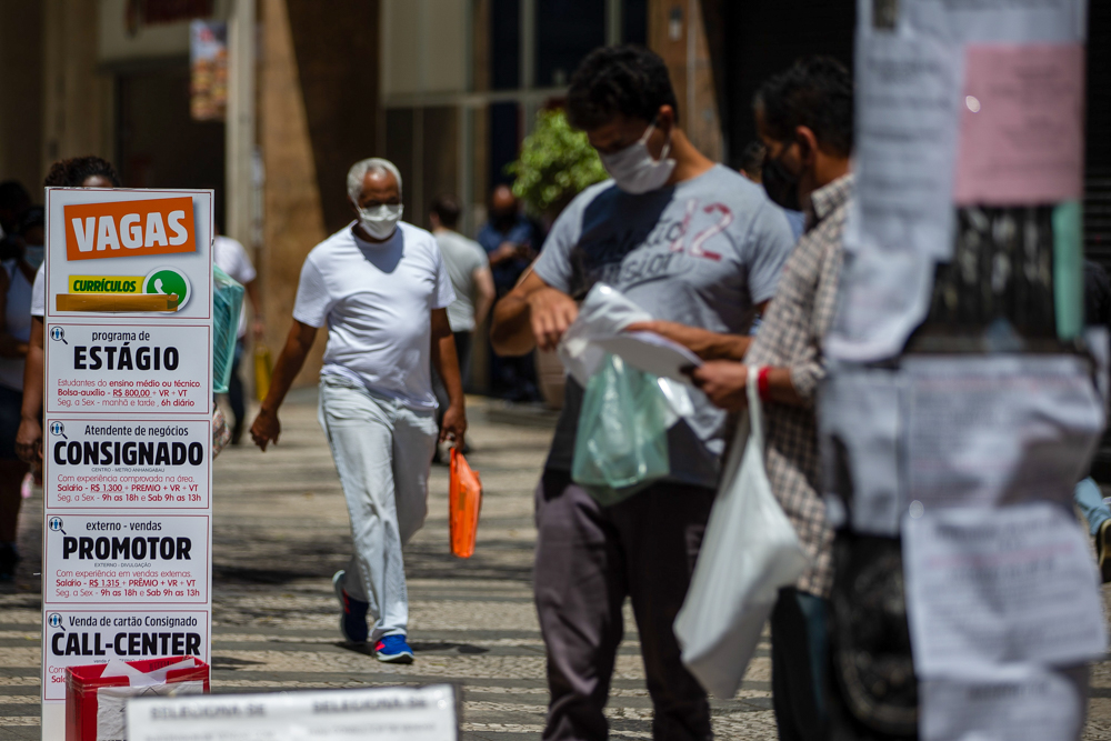 Uma image de notas de 20 reais