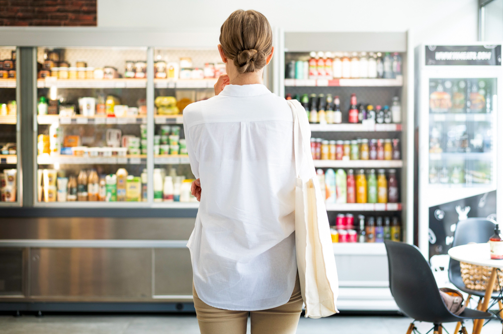 Pesquisa mostra tendência de consumo de itens essenciais, como alimentos e remédios